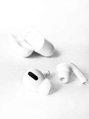 écouteurs sans fil apple airpods pro galaxy buds pro