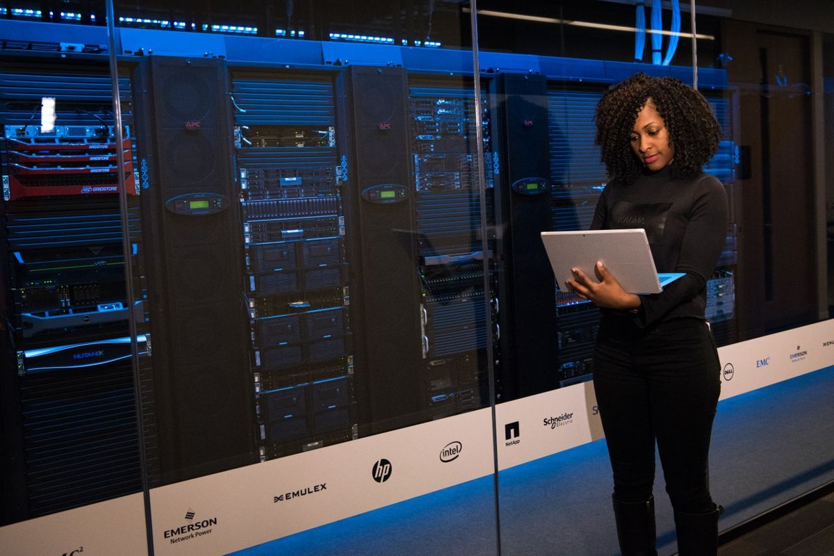 Maintenance informatique à Dakar — Compustore