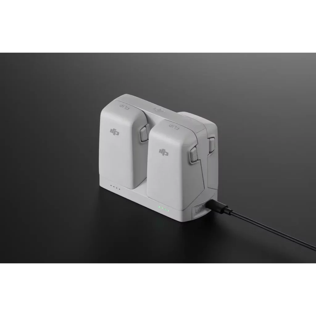 Hub de charge parallèle DJI Flip – vue 3, disponible à Dakar chez Compustore
