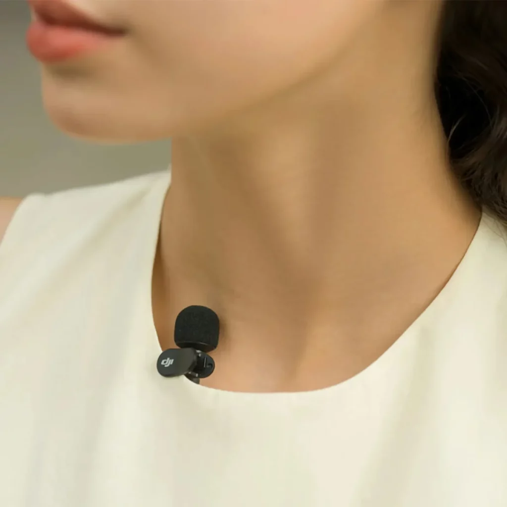 Micro-cravate filaire DJI (Lavalier Mic) — vue 4 — accessoire micro sans fil DJI à Dakar chez Compustore